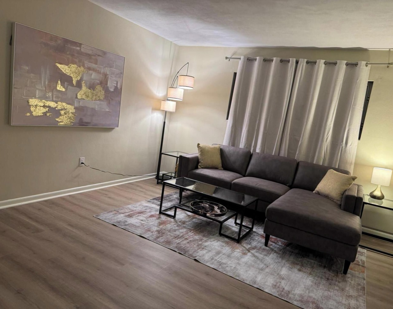 Vintage 2 Bedroom Condo Lake Eola View 1