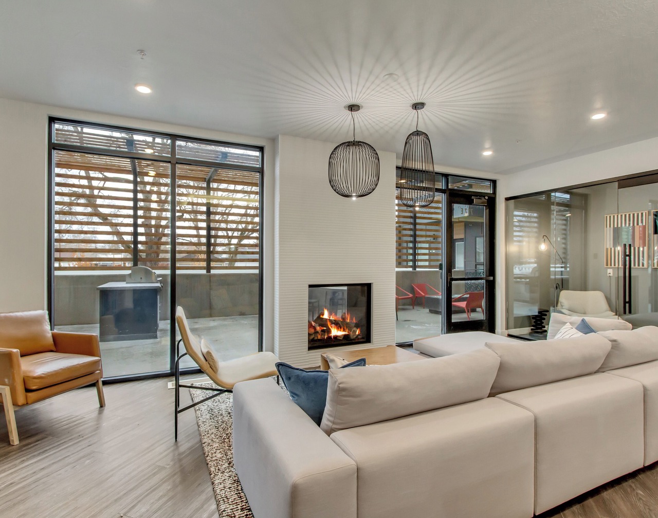 Sugarhood SLC Penthouse 3BR/2BA/Co-Working Space/Gym & Free Garaged Parking 1