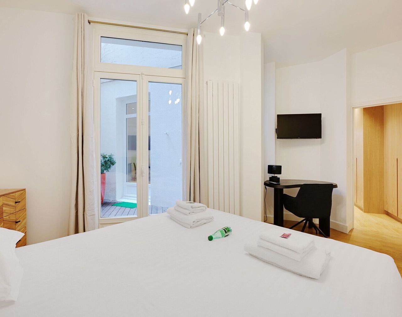 Superb apartment with terrace 2BR/4P Trocadero 1