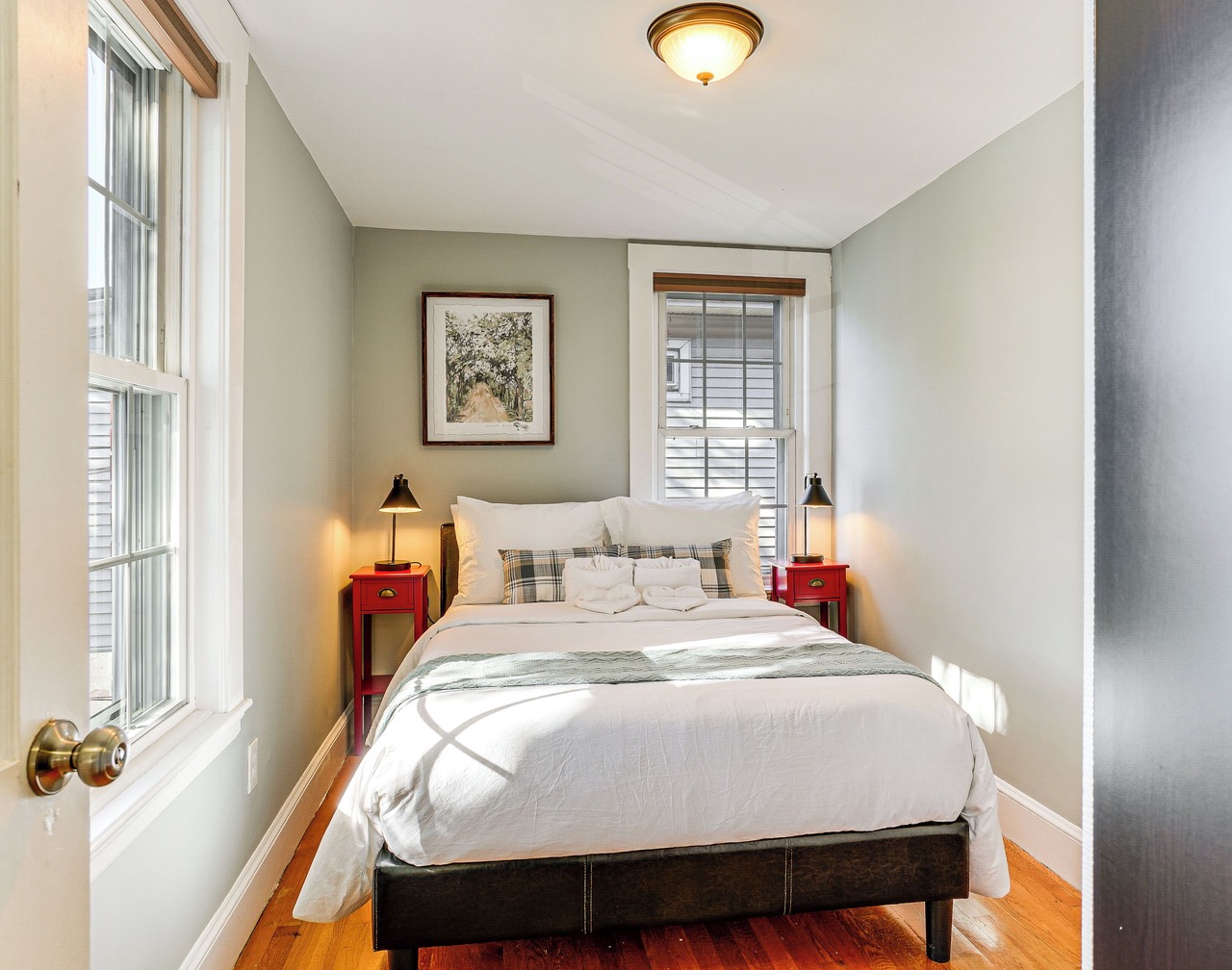 Walk to Constitution Beach: Mid-Century Boston Gem 1