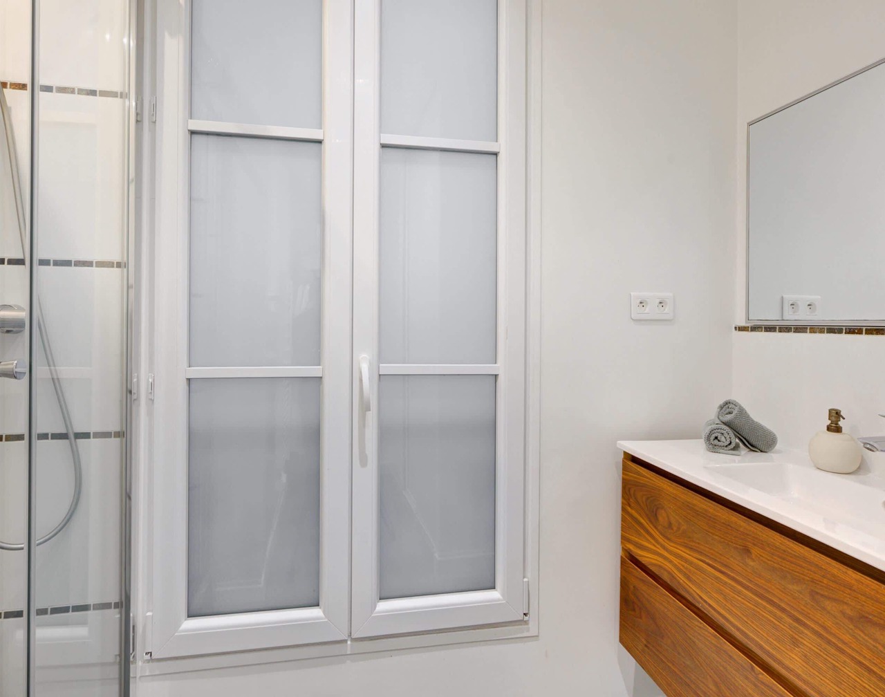 3BR Golden Triangle – 300m from Champs-Élysées 1