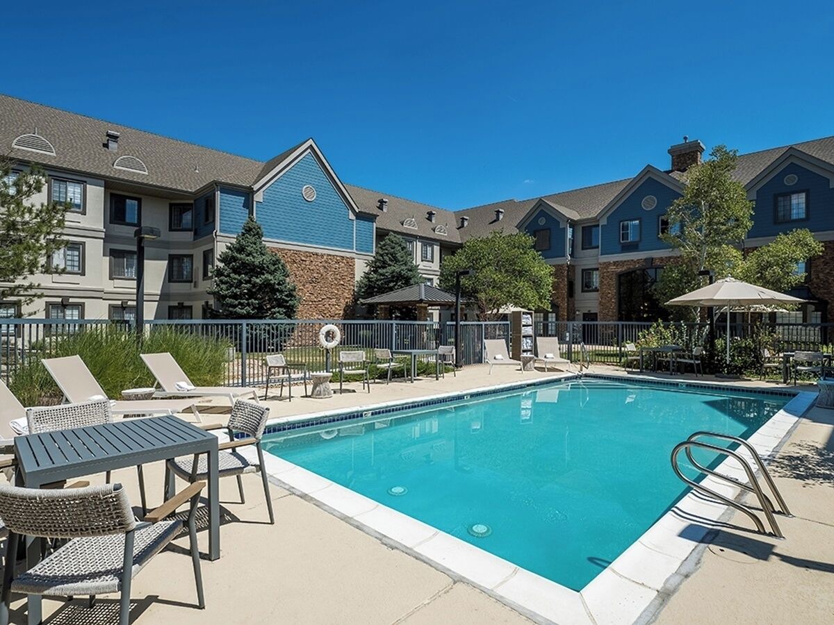 Home Away From Home - Spacious Suite with Living Space | Outdoor Pool 1