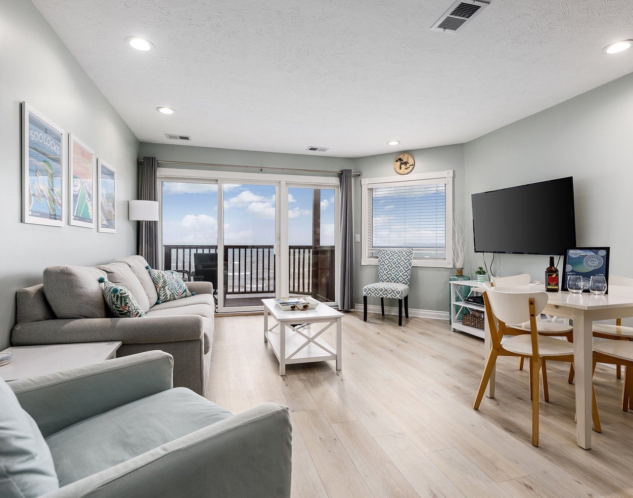 Bayfront Bliss at the Beaches 1