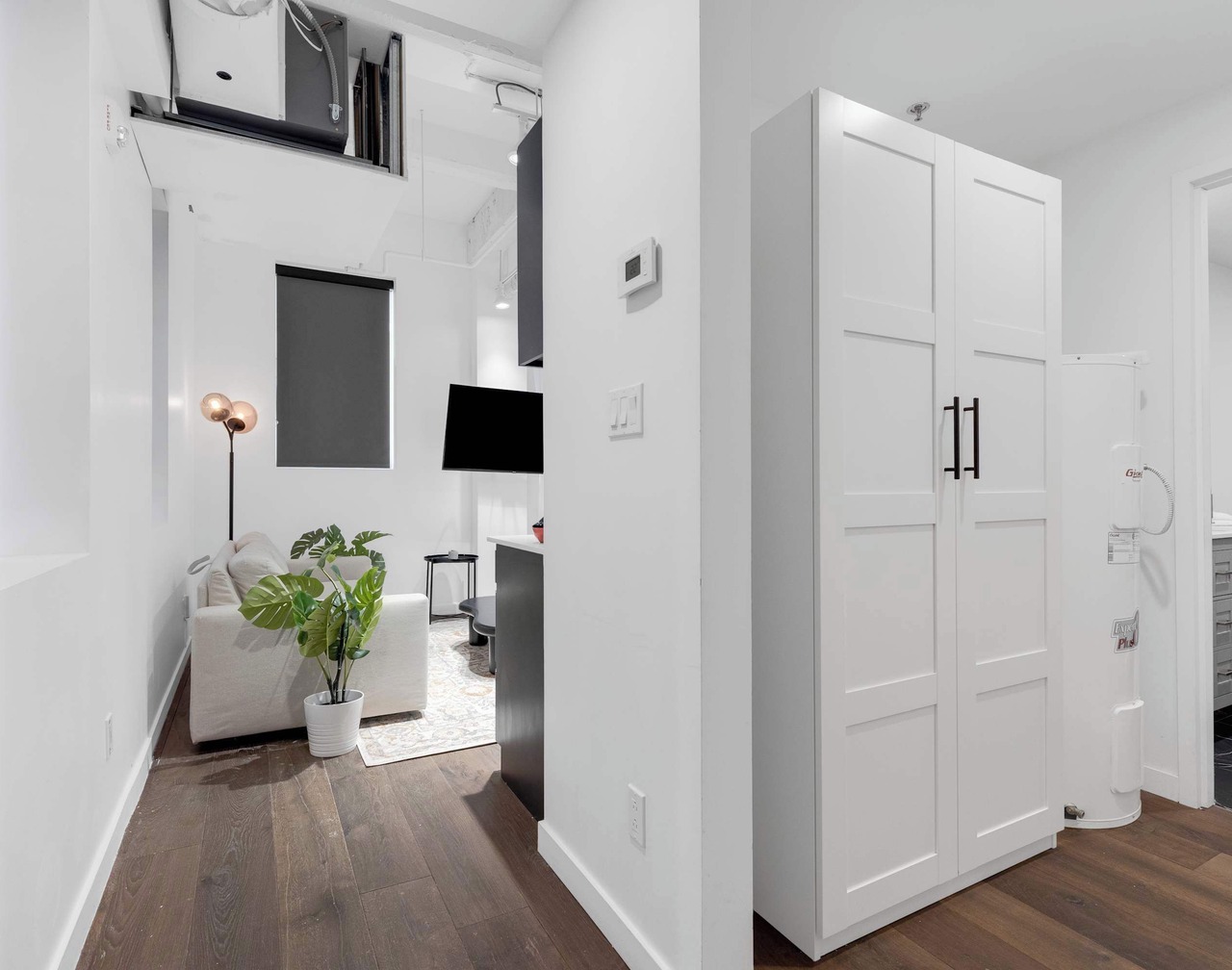 Downtown Montreal Loft | 3 Beds Sleeps 6 Steps from Centre Bell 1