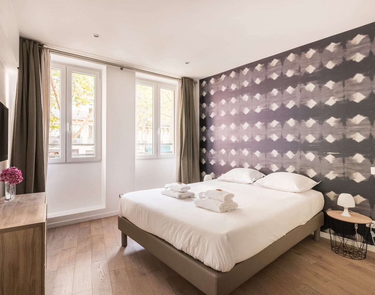 Spacious apartment with 2 rooms 1