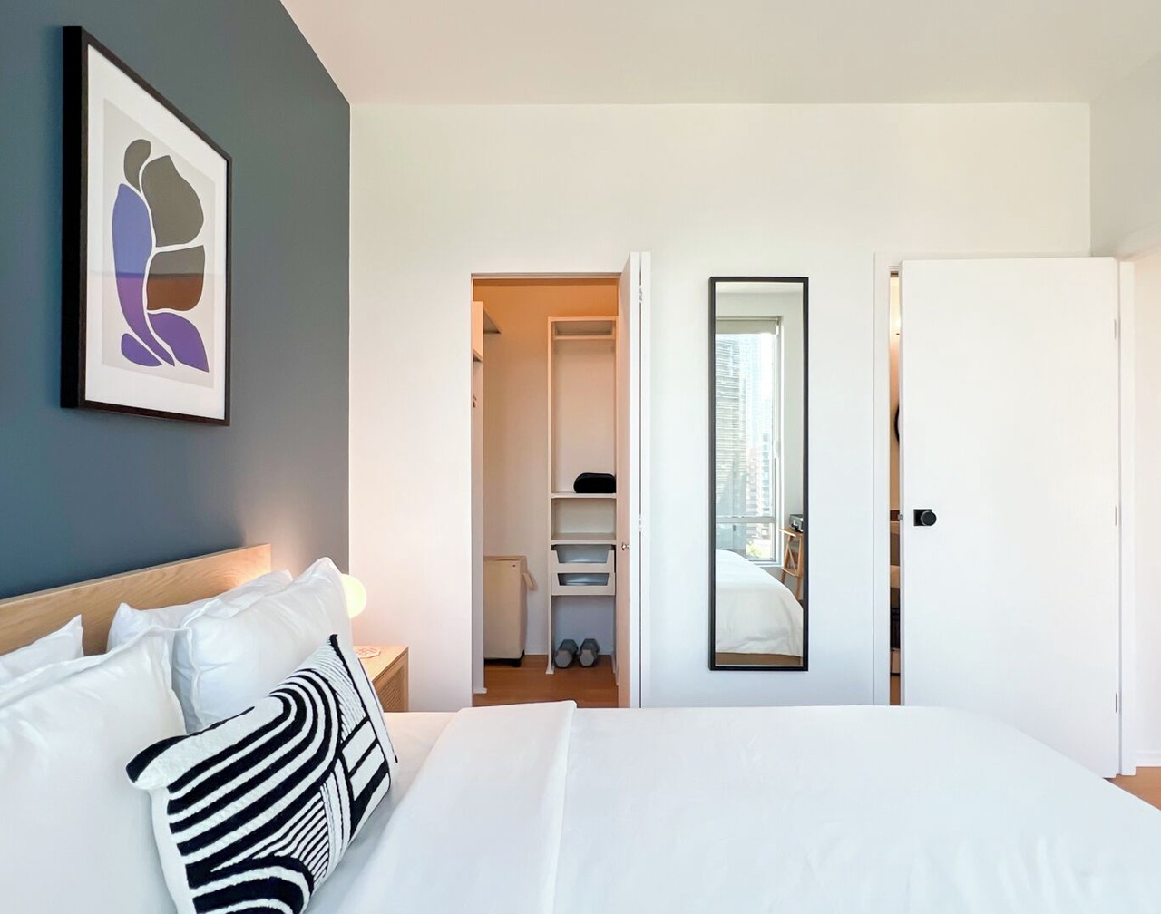 Stunning 1-Bedroom Condo in the Heart of Vancouver 1