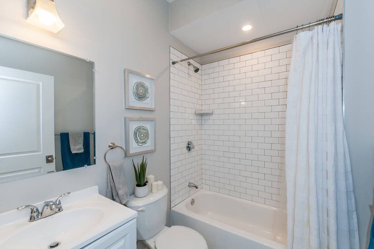 Boston Apartment | near T 1