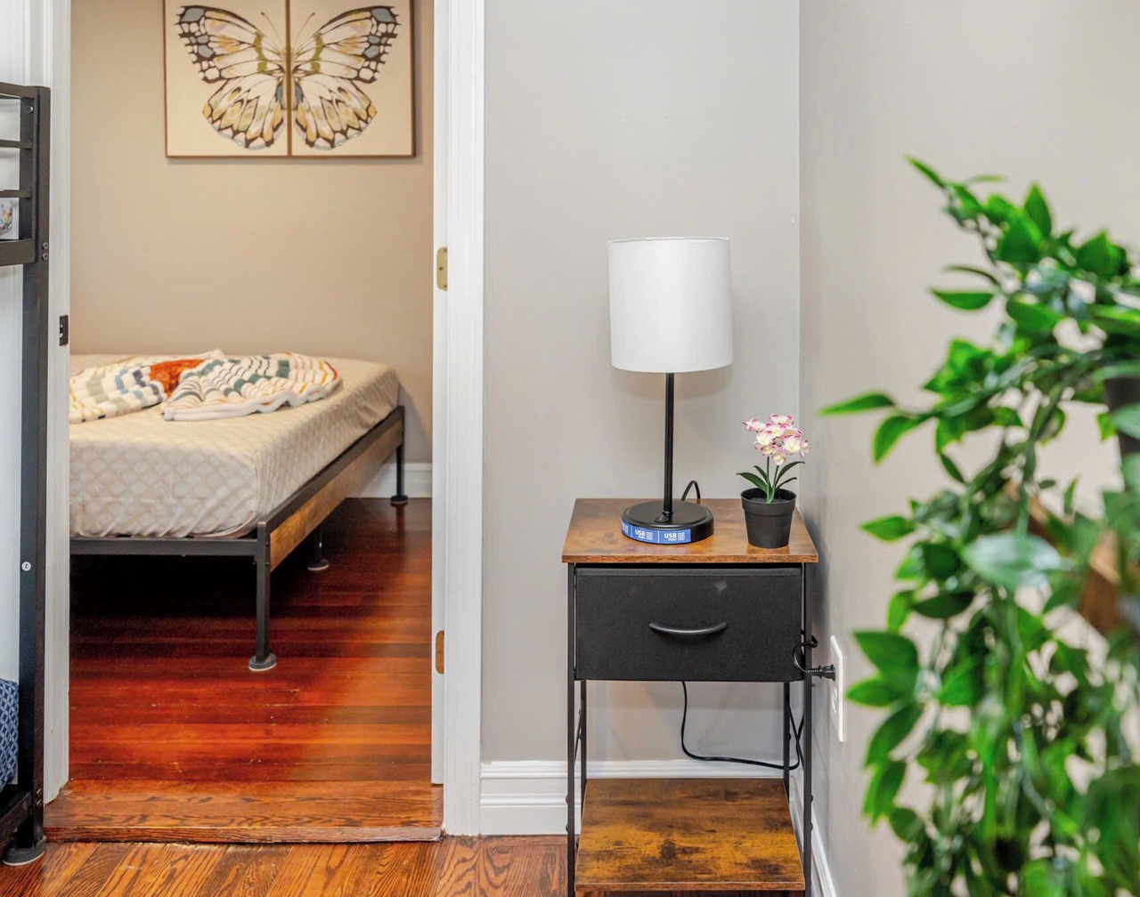 Romantic 2BR Quincy Retreat Pet-Friendly Wollaston Beach & Red Line 74R 1