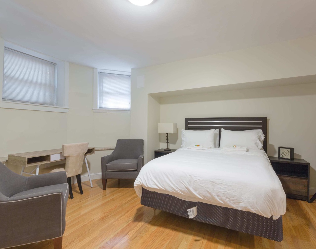 Free Parking at 1 Bed Basement Apt, Near BU & MIT 1