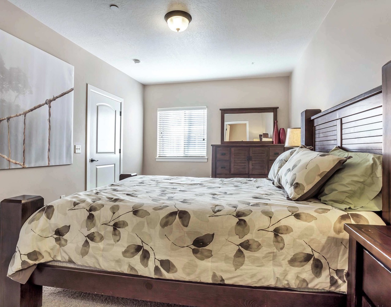 Downtown Condo Near the Convention Center 1