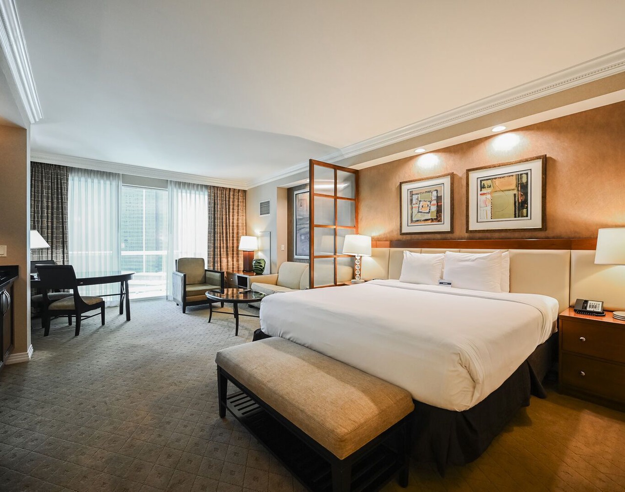 SVS: Strip View Studio | Private Balcony | Pool & Gym | Signature at MGM 1