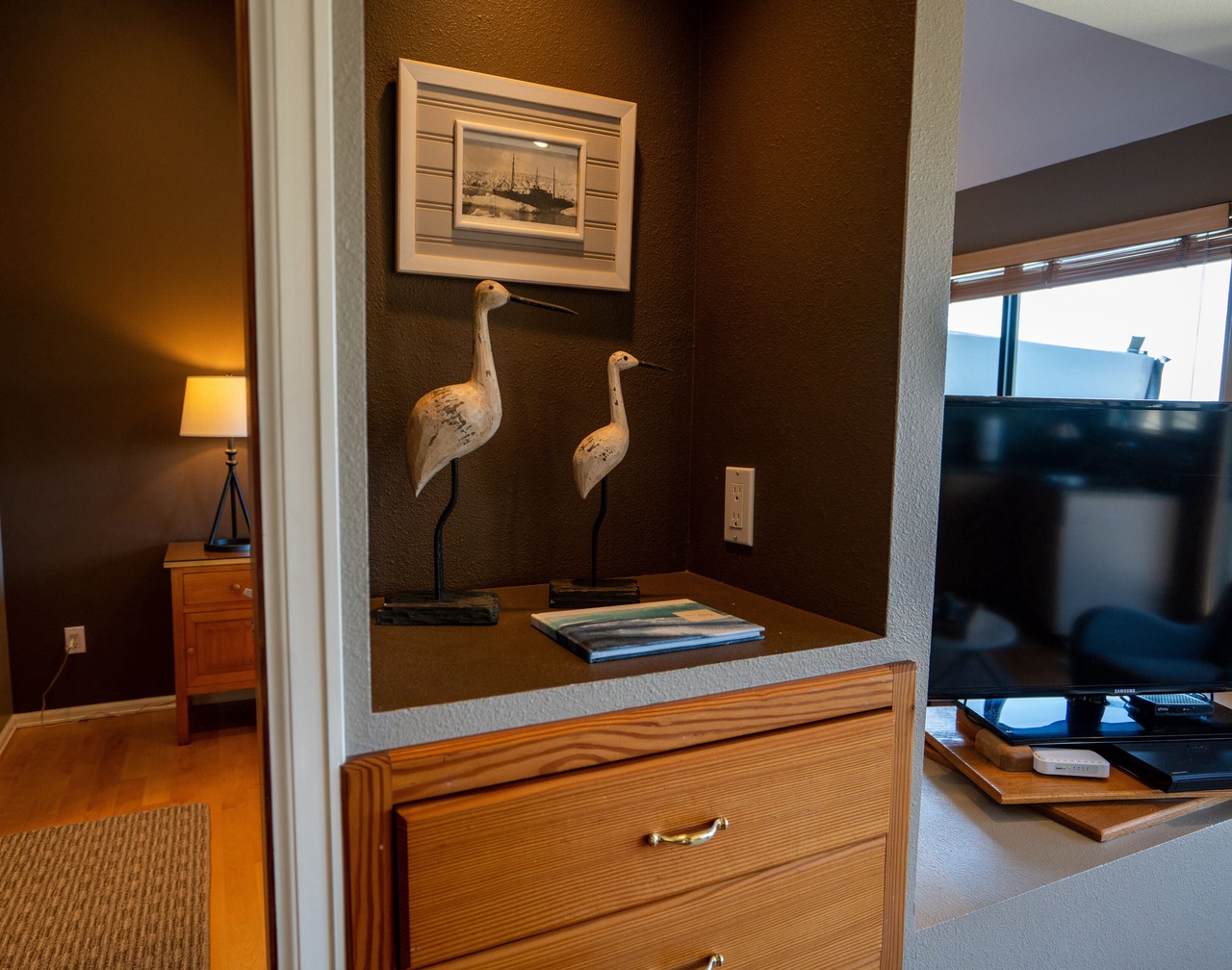 Private Cottage and Hot Tub, Spectacular Sunset & Mtn Views 1