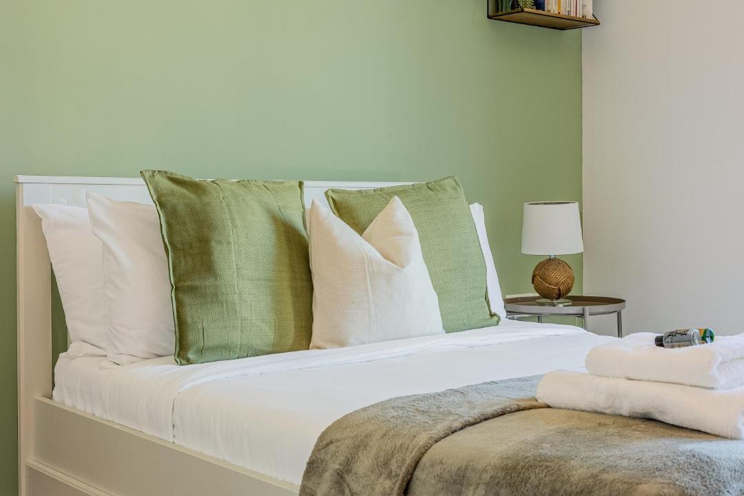 Charming 2 Bedroom Apartment in Central London 1
