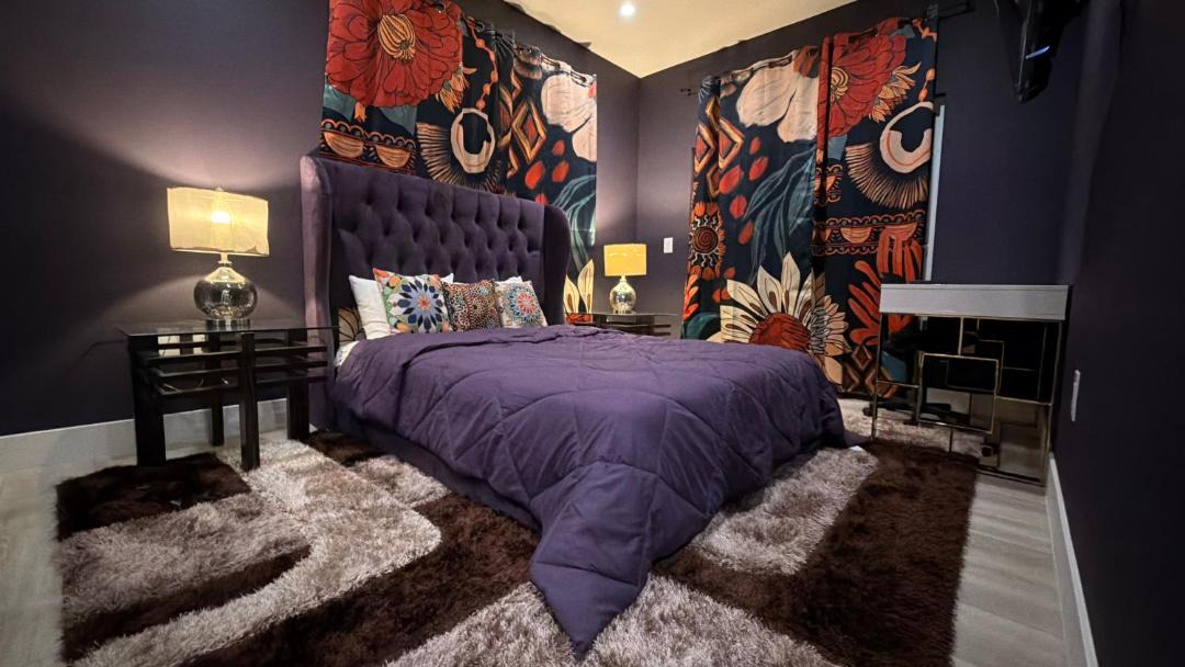 La Fleur Royale Designer Room 1