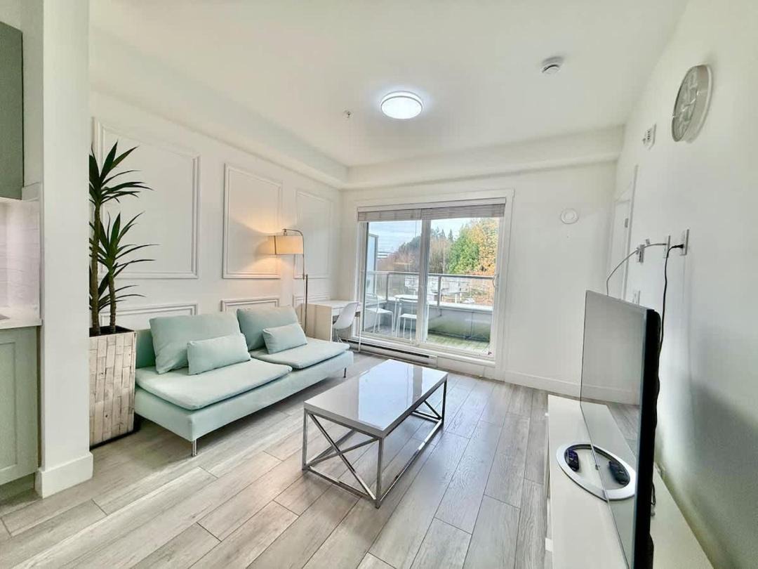 Downtown Condo Vancouver Skytrain Free Parking 1