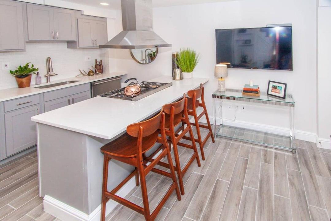 Cozy Apartment Near T 1