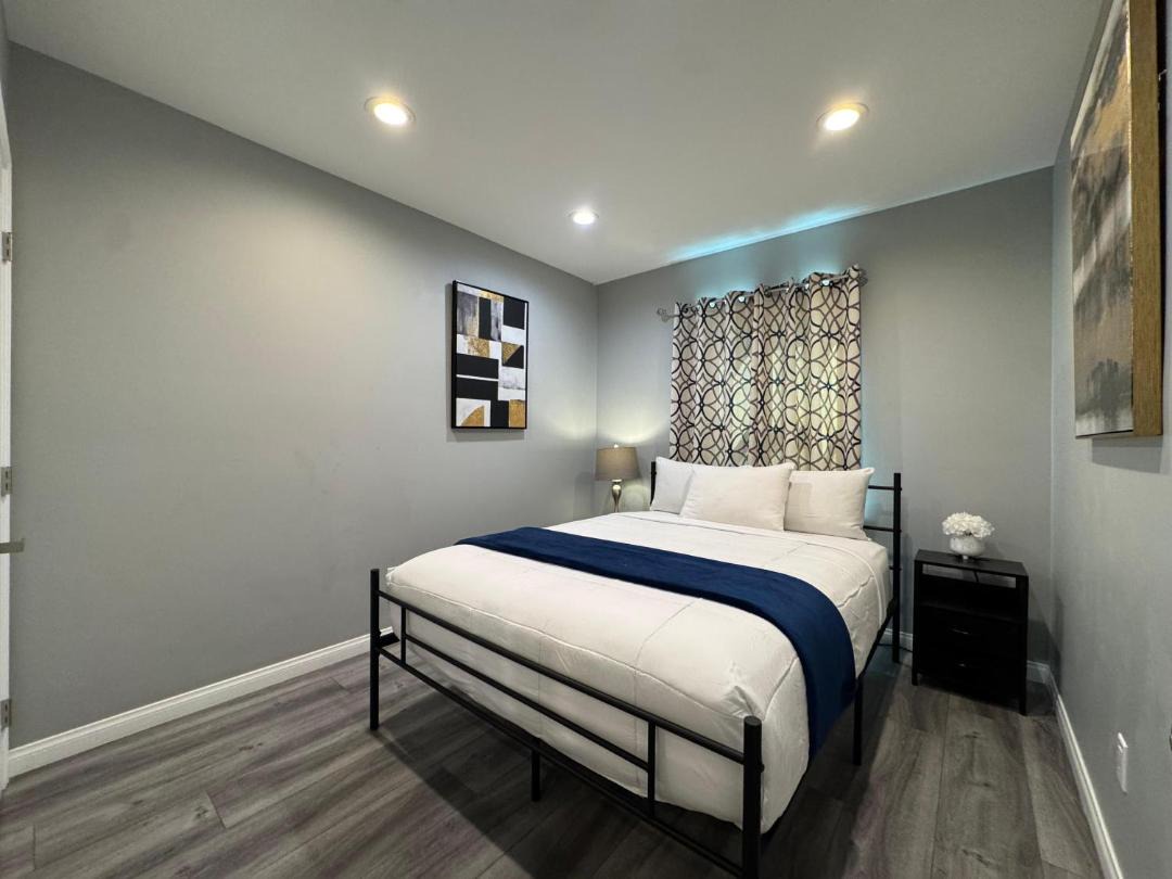 Spacious 3 bedroom unit with backyard and parking just 10 minutes from Rodeo Dr and attractions! 1
