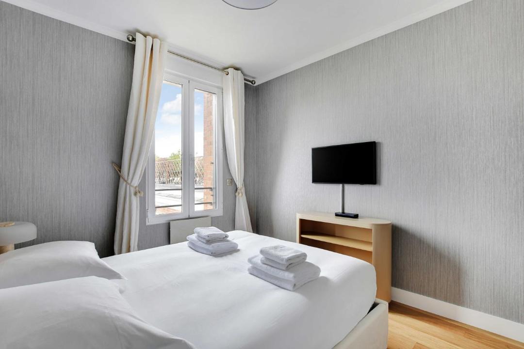 Stunning apartment - 3BR 6P -La Defense 1