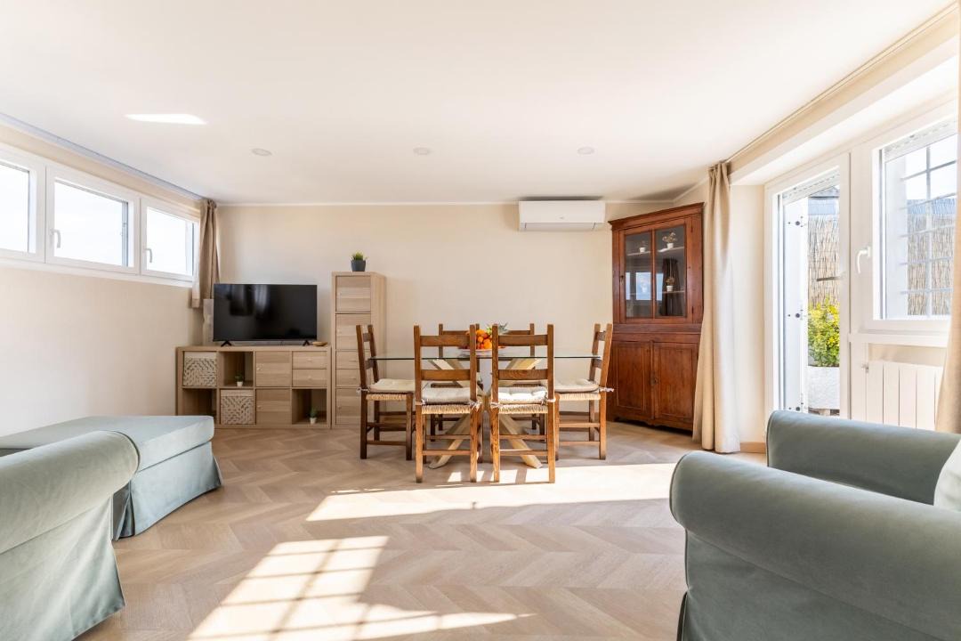 Hostly-The Terrace Apartment Roma 1