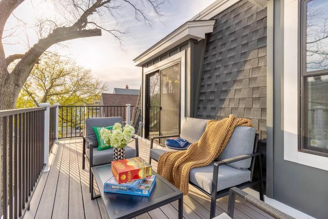 Boston Style 2BR2BTH/Near Boston + New Build 1