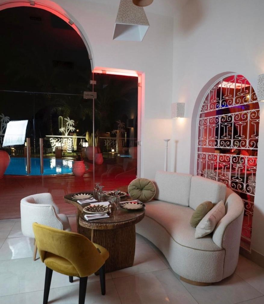 Suites Hôtel Les Charmilles & Spa 1