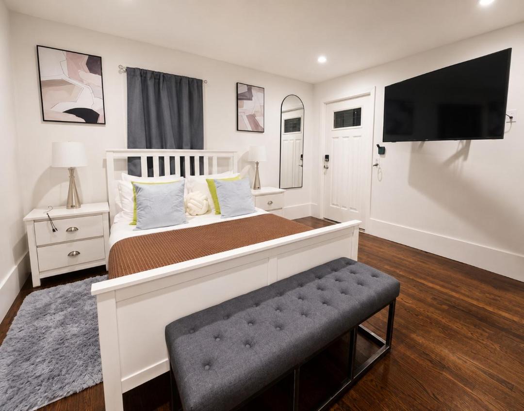 New 4-Bedroom, 5 Bed, 2.5Bath Near Downtown Boston 1