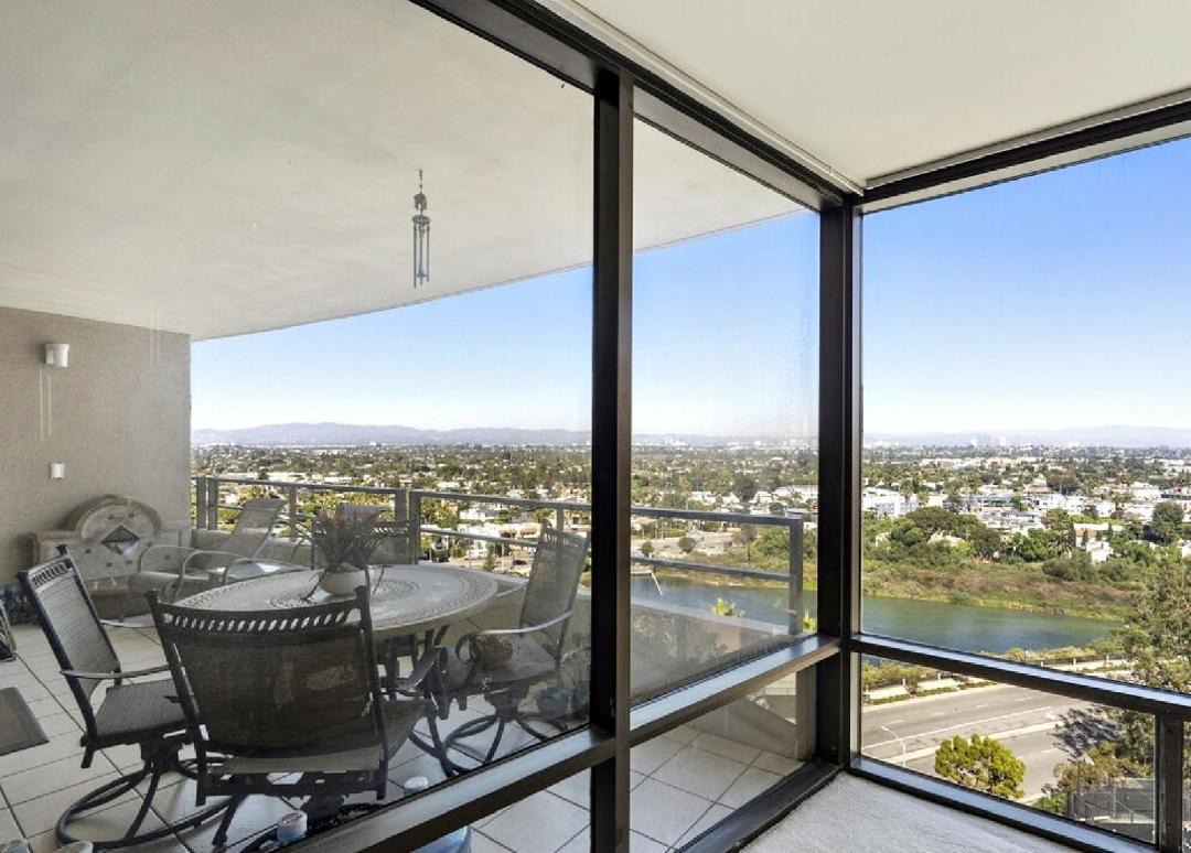 Three Bedroom Residence with Panoramic Water Views 1