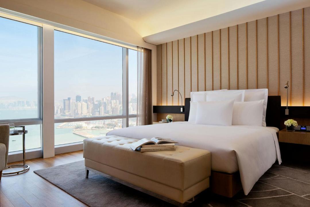 Renaissance Hong Kong Harbour View Hotel 1