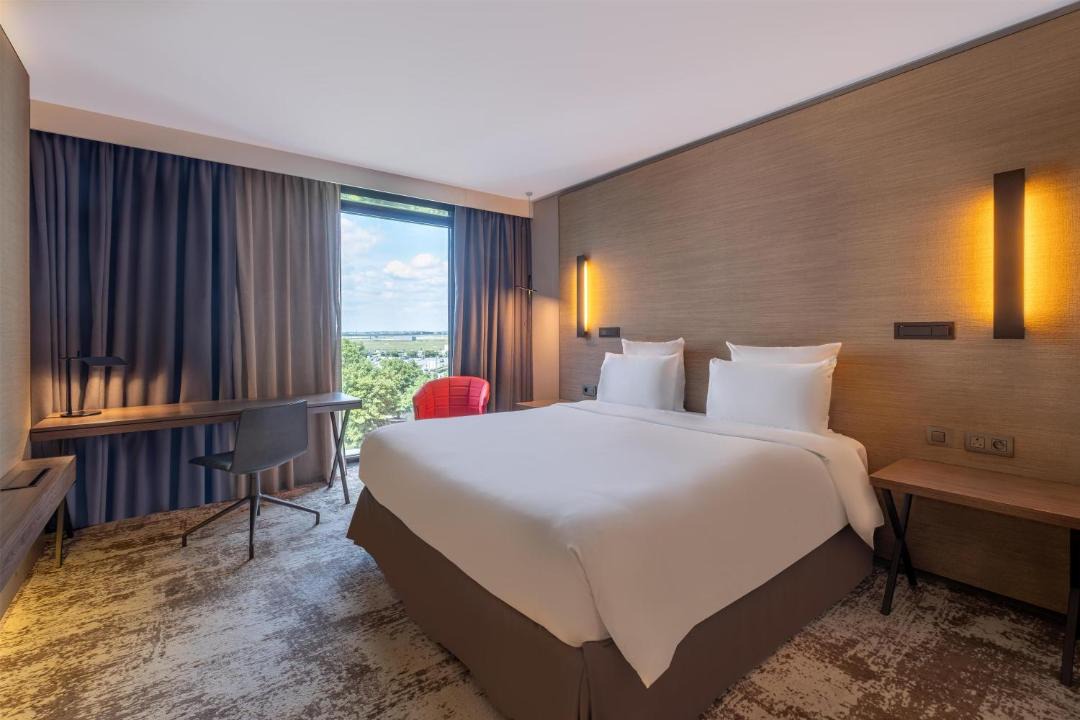 Radisson Blu CDG Airport Terminal Hotel, Paris 1