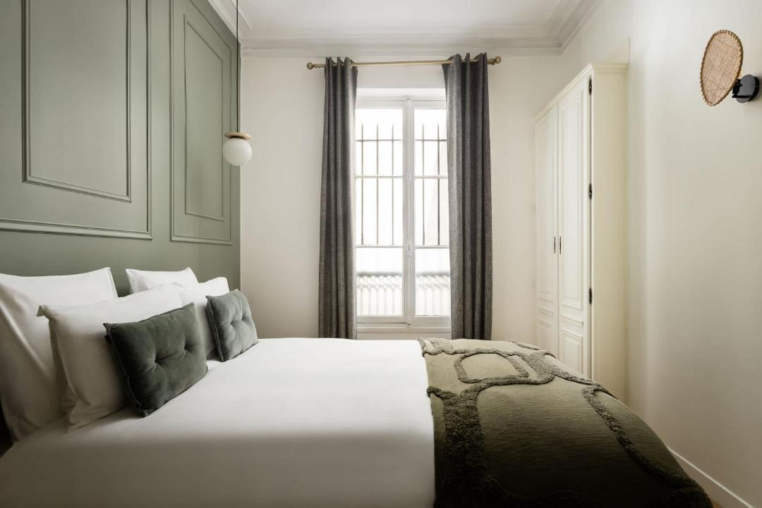 Luxury Rivoli 4 Bed 3,5 Bath by Hotel de Ville BHV 1