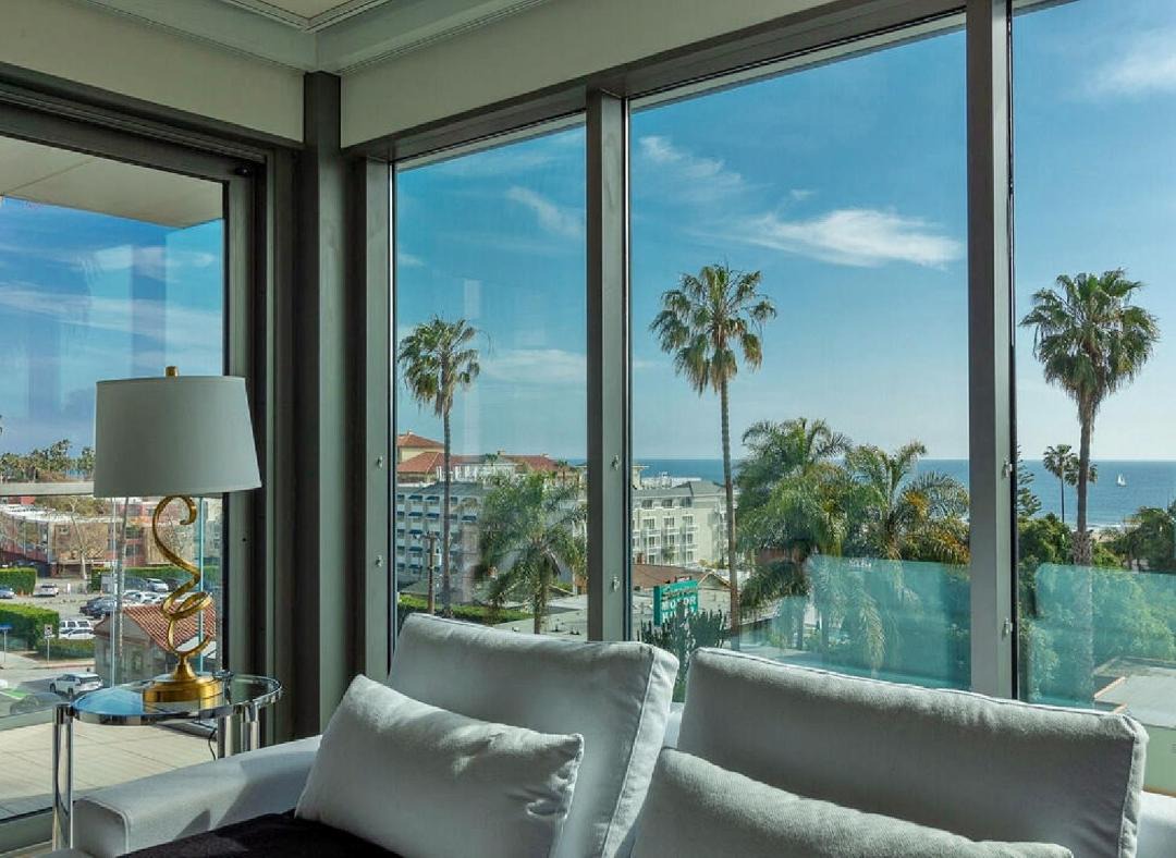 Two Bedroom Oceanfront Retreat with Panoramic View 1