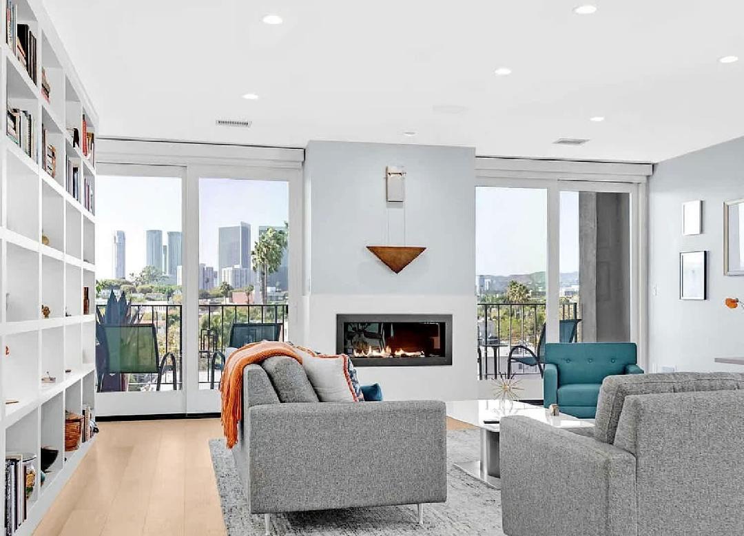 Two Bedroom Modern Apartment with Spacious Layout 1