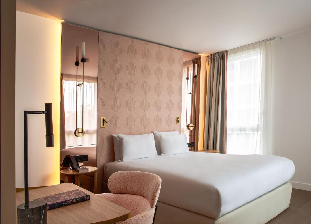 Hôtel Kyriad Prestige Paris Asnieres 1
