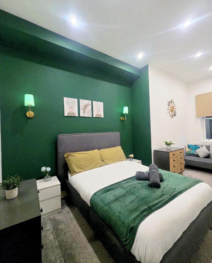 Comfy 2-Bed Flat Next to Clapham Junction 1