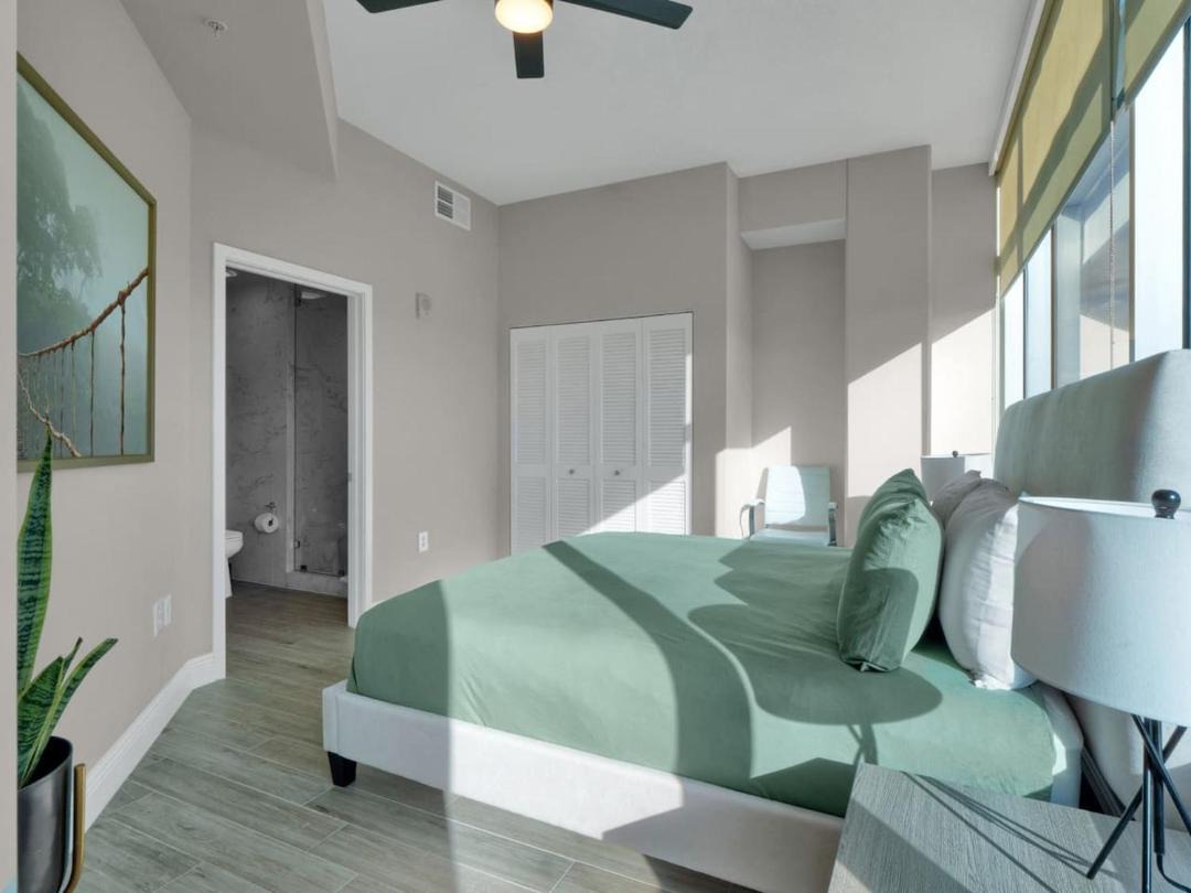Chic 2BR condo in the heart of Orlando Downtown 1