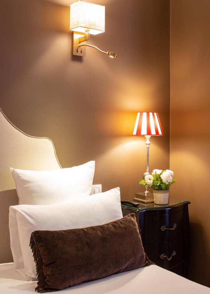Hotel Des Deux Continents 1