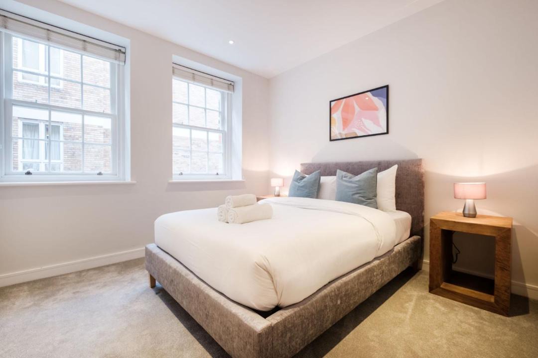 BnBNova - 2BR 2BA - City of London 1