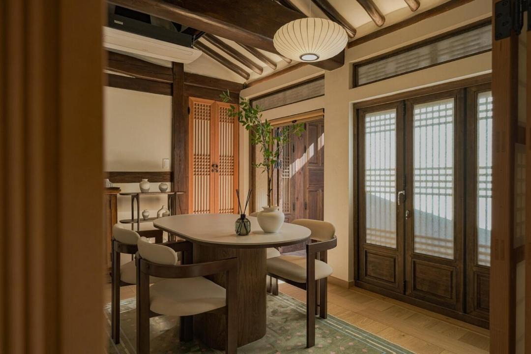 30 seconds from Dongmyo Station Private Hanok Exclusive use DDP Cheonggyecheon Dongdaemun Selected as an excellent hanok Maximum 5 people 1