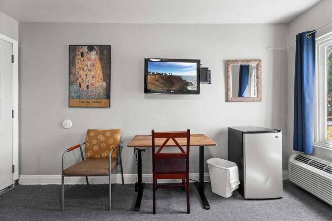 Rest Haven Motel 1