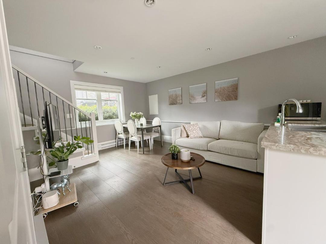 Brand New Stylish 2 bedrooms Suite in Shaughnessy 1