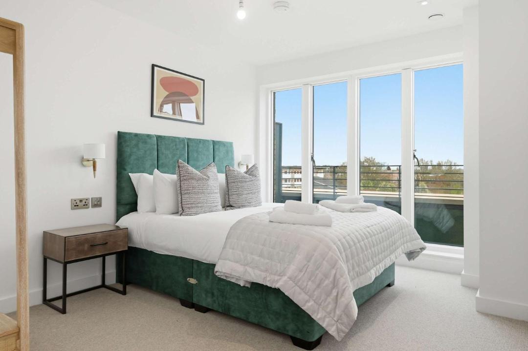 Limehouse Suites Redwood 1