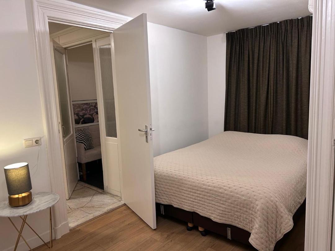 Luxury Leidseplein with Private Patio 1