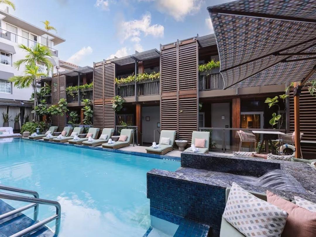 Lennox Miami Beach 1