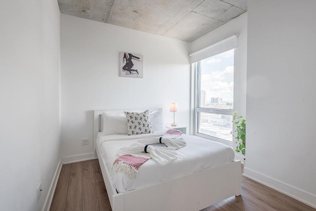 Downtown Montreal 1BR - Sleeps 4 1