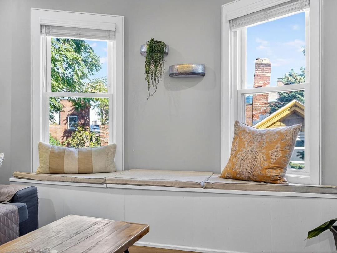 Luxury 3BR 2BA Boston Penthouse 1