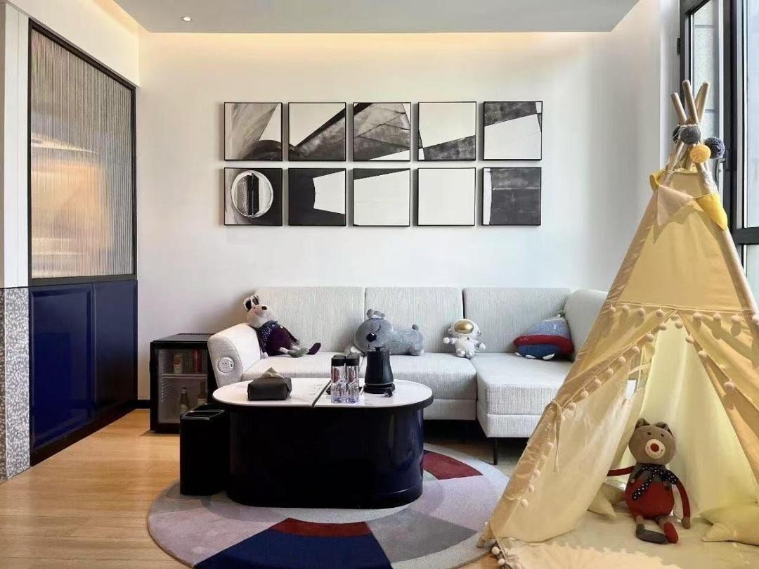 Atour Hotel Shanghai City Center ATHOUSE嘉邸 1