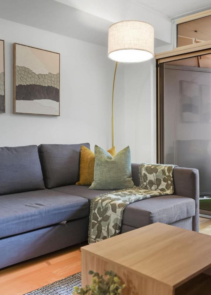 Tropical Designer King Suite - Sleeps 5 - Parking 1