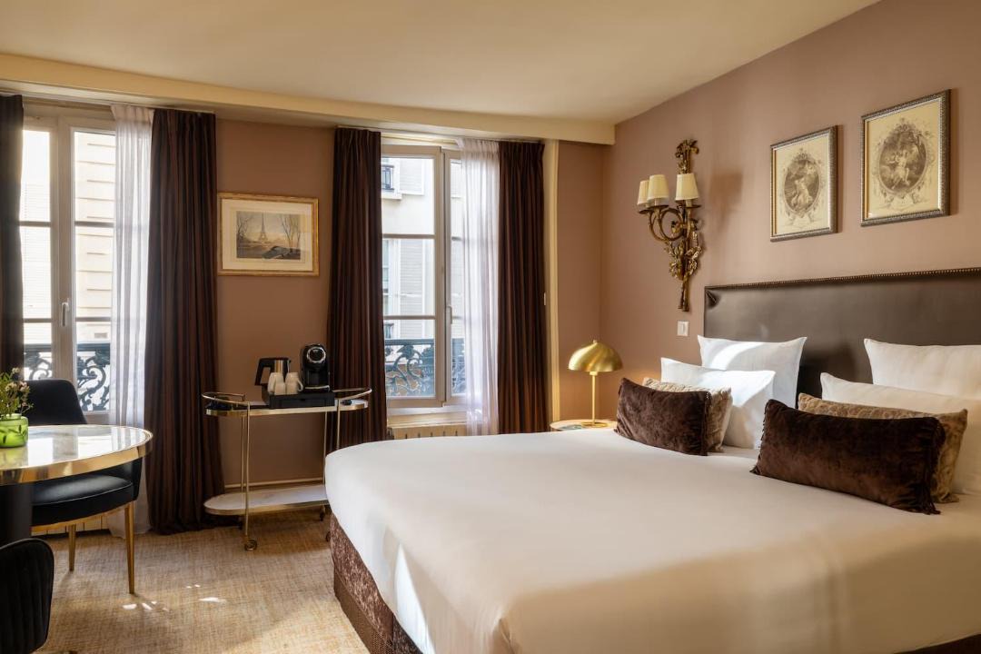 Hotel Des Deux Continents 1