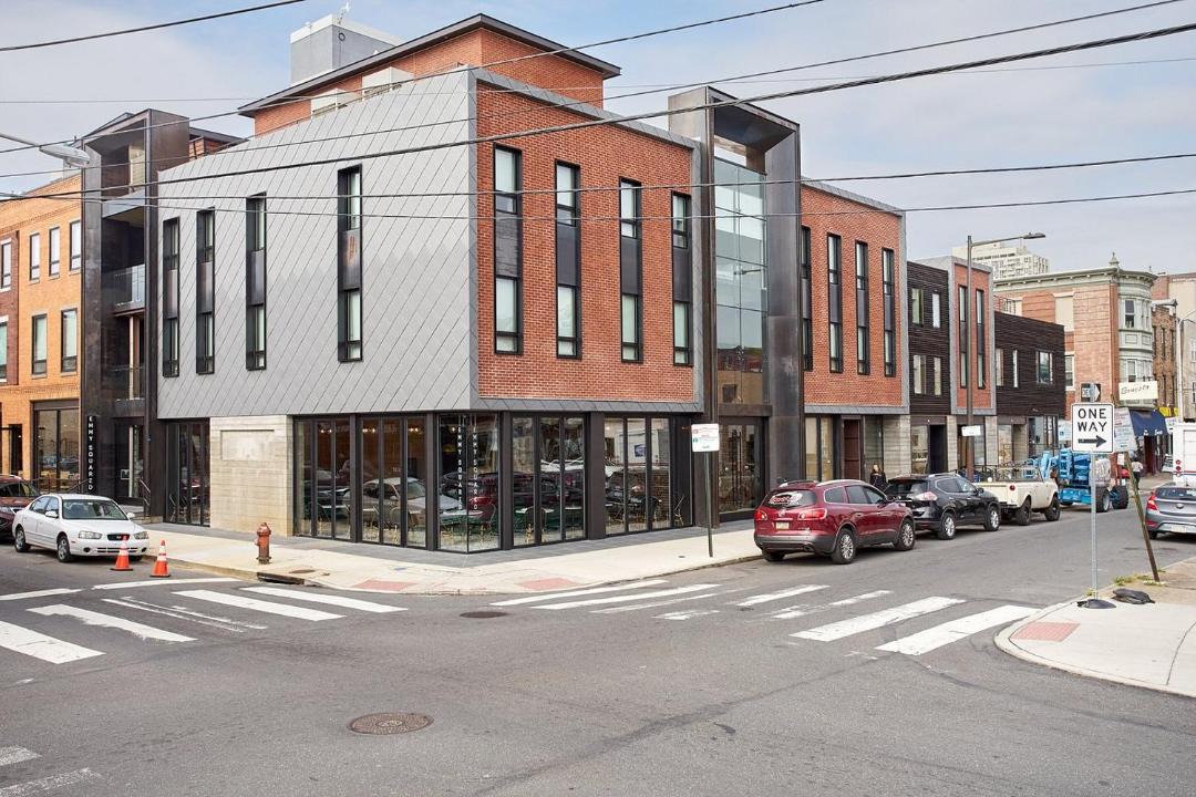 Sosuite at The Queen - Queen Village 1