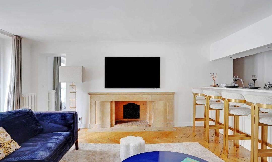 Sublime appartement 6P Montaigne, Champs-Elysées 1